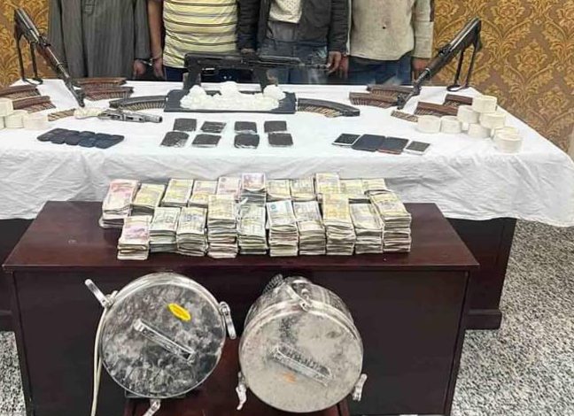 ضبط تشكيل عصابي بالجيزة تخصص في الإتجار بالأسلحة النارية 1 FB IMG 16457135863521707646503