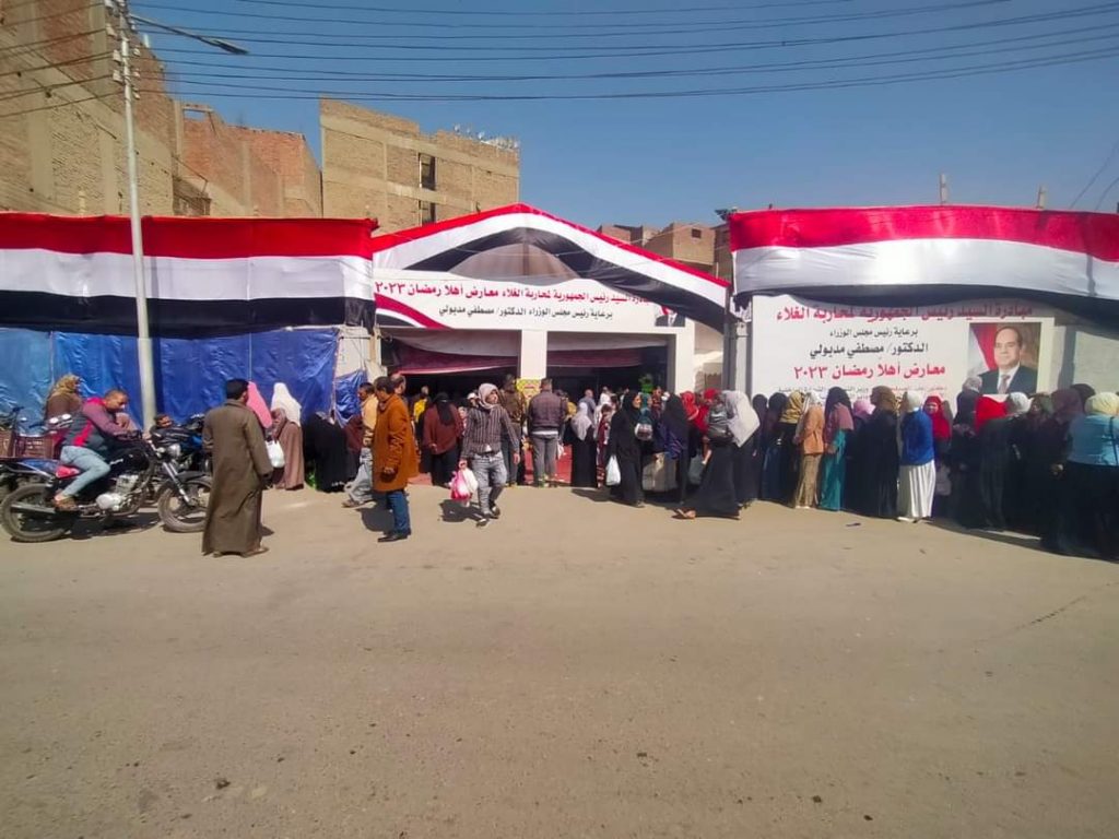 محافظ الجيزة يوجه بزيادة المعروضات بمعرض أهلا رمضان بالعمرانية لتلبية احتياجات المواطنين 1 FB IMG 1677154547552 11708857543