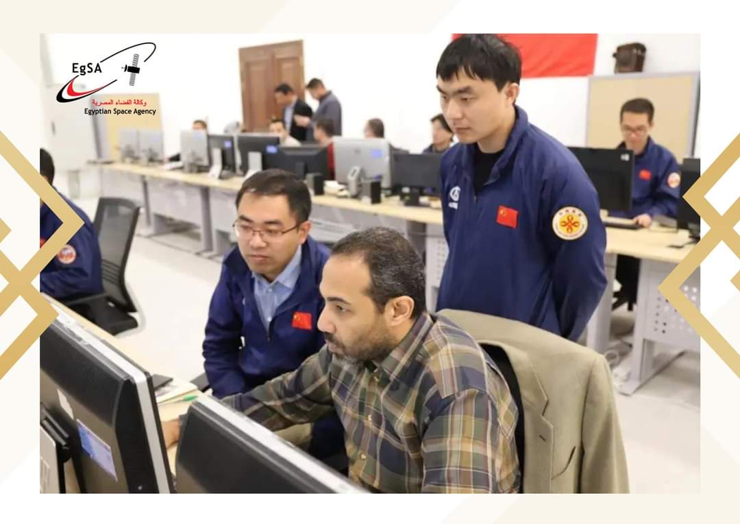 المشاط:نتطلع لتعزيز التعاون في مجال تجميع واختبار الأقمار الصناعية بين مصر والصين والدول الأفريقية 1 FvlXrRzX0AAqqFZ1709210644