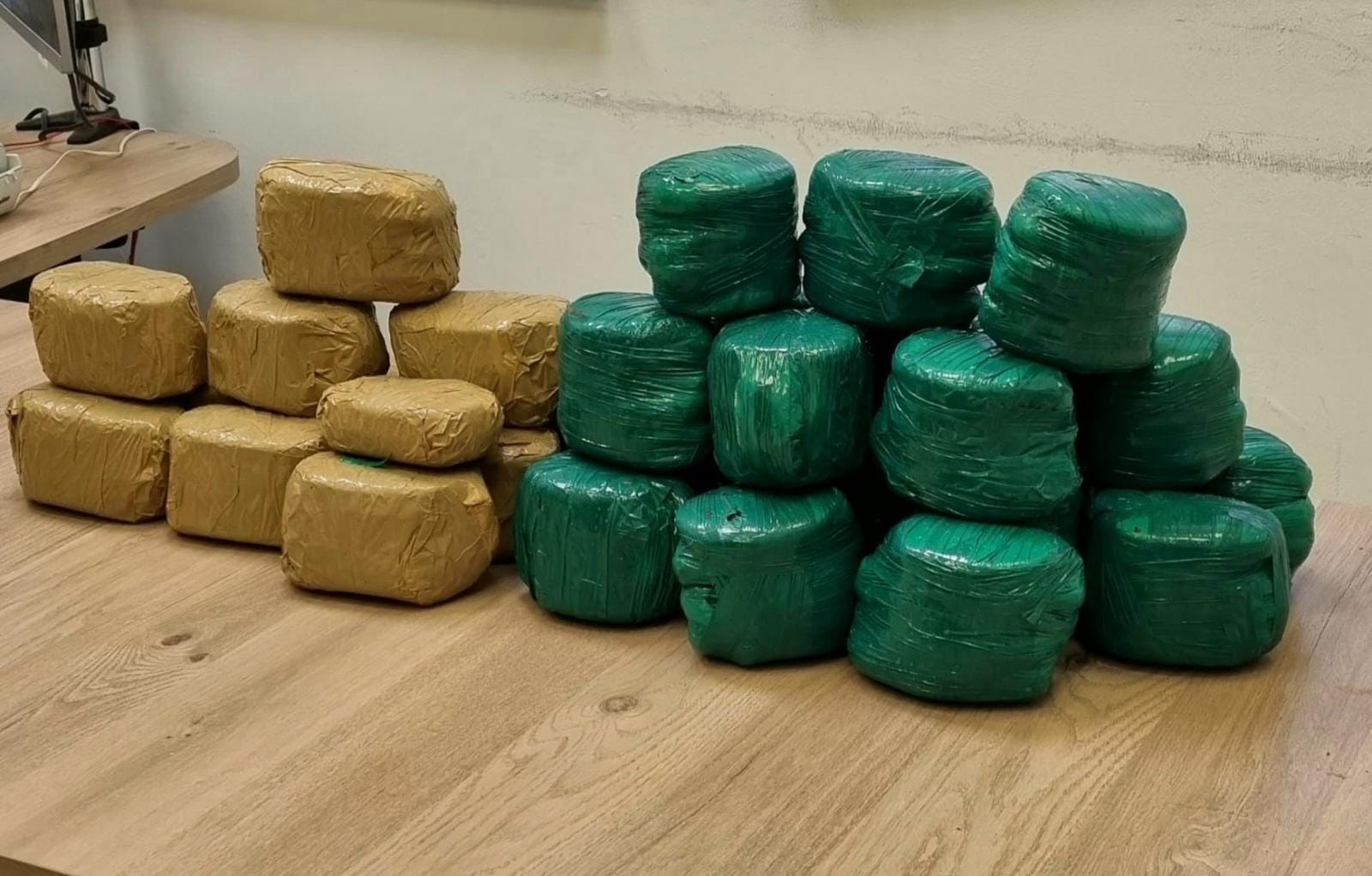 سوريا: إحباط عملية تهريب كميات من الحشيش المخدر أعدتها التنظيمات الإرهابية لنقلها عبر الحدود 1 IMG 20230131 WA00191707491643