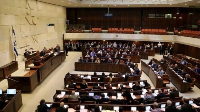 الخارجية الفلسطينية: قرار الكنيست الإسرائيلية بشأن الدولة الفلسطينية باطل وغير شرعي 1 102611933 mediaitem1026028561708528746