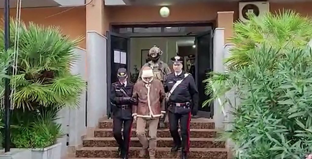 إيطاليا: اعتقال 12 شخصاً بتهمة تهريب البشر 1 elaosboa067291708532285