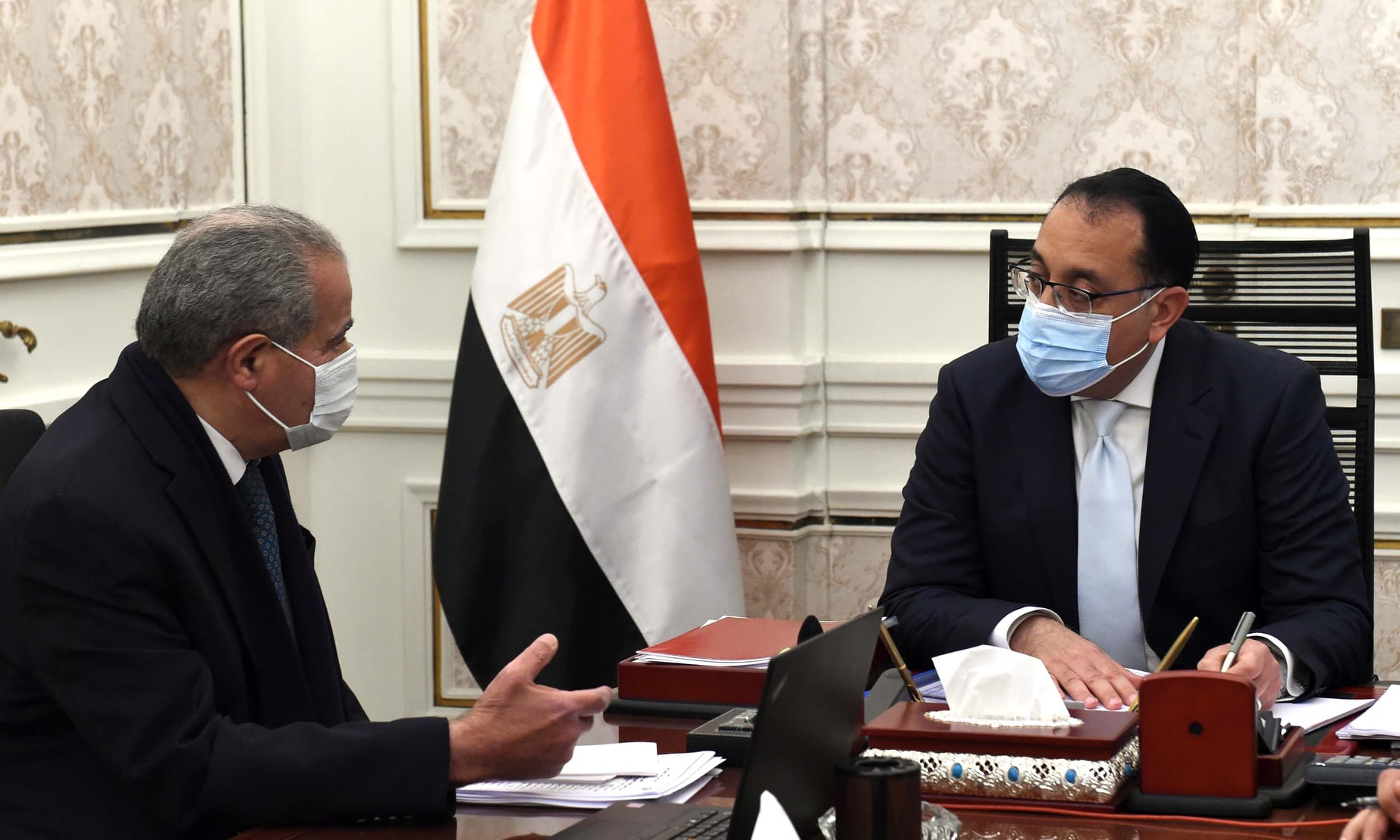 مصطفى مدبولي رئيس مجلس الوزراء و وزير التموين علي مصيلحي1707173404