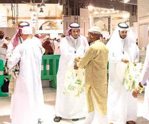 "شؤون الحرمين" تعمل وفق الحوكمة والعمل المؤسسي المُتقن لراحة ضيوف الرحمن 1 02AW28 0809 11710322564
