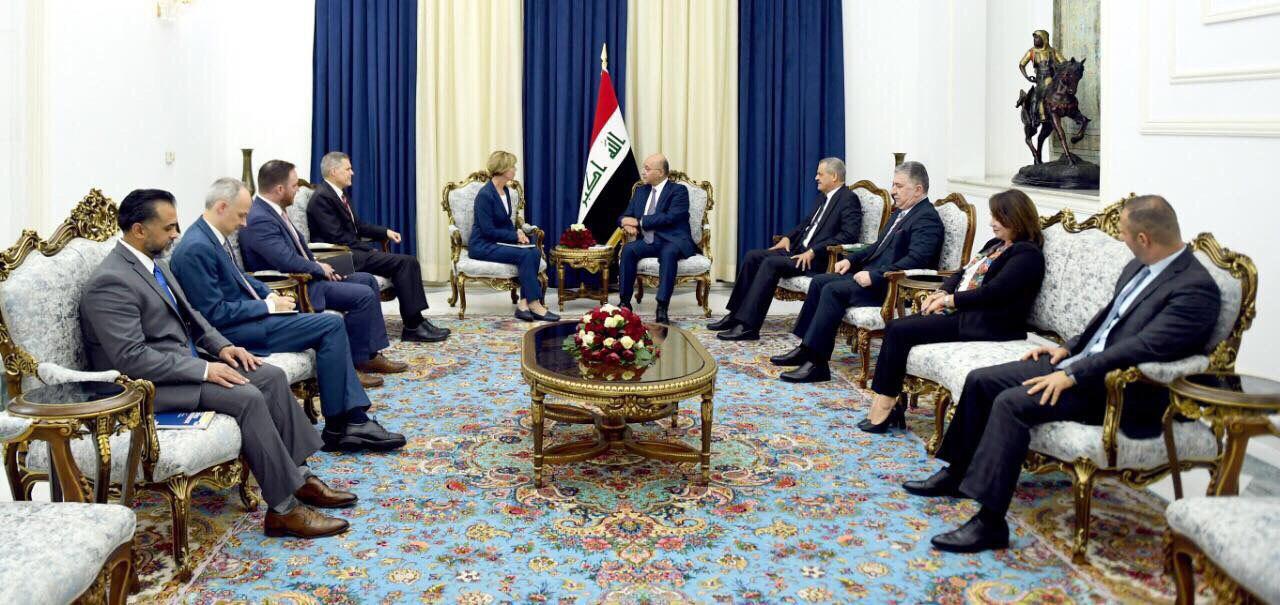 العراق والولايات المتحدة يبحثان مستجدات الأوضاع الإقليمية في المنطقة وتأثيرها على البلاد 1 102102019 5a09dd7d 93f4 4575 89c1 b20bed1453f51711225743