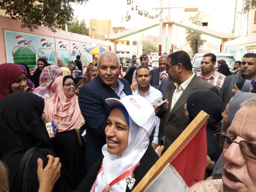 1229576 محافظ الوادى الجديد يشيد بكثافة حضور السيدات (1)1710533583