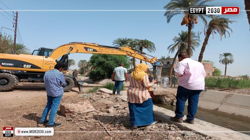 حملات مكثفة على الأسواق وتشديدات على إزالة التعديات على أراضي الدولة في كفرالشيخ وأسوان وأسيوط 1 136530 W1711726326