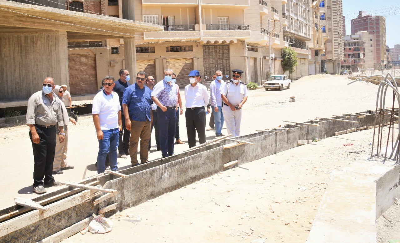 محافظ الغربية: مستمرون في تنفيذ خطط الرصف والتطوير من أجل إضفاء المنظر الحضاري والجمالي 1 1501710862864