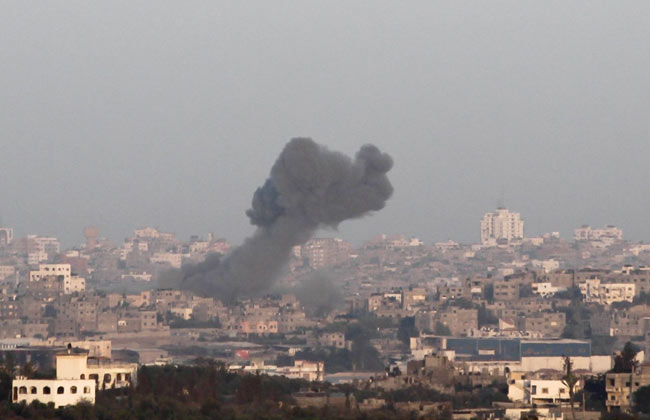 استشهاد 11 فلسطينيًا جراء القصف الإسرائيلي .. واشتية يُرحب بوقف كندا تصدير الأسلحة لإسرائيل 1 19 2018 636636185542296140 2291710946324