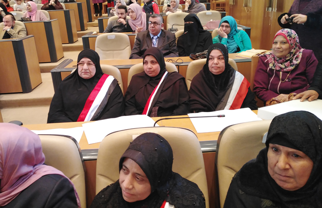 محافظ دمياط تُكرم الأمهات المثاليات على مستوى المحافظة وتشاركهن بمائدة الإفطار الجماعي 1 19 2019 636893884688738202 8731711567983