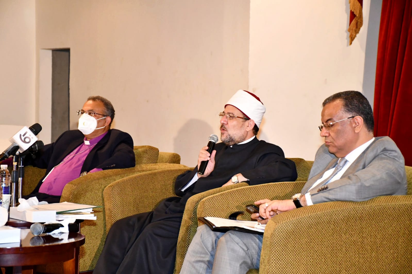 وزير الأوقاف يؤكد دور الهيئة الإنجيلية وتأثيرها الحيوي في المجتمع تحت مظلة التحالف الوطني 1 19 2021 637642260354371323 4371711453147