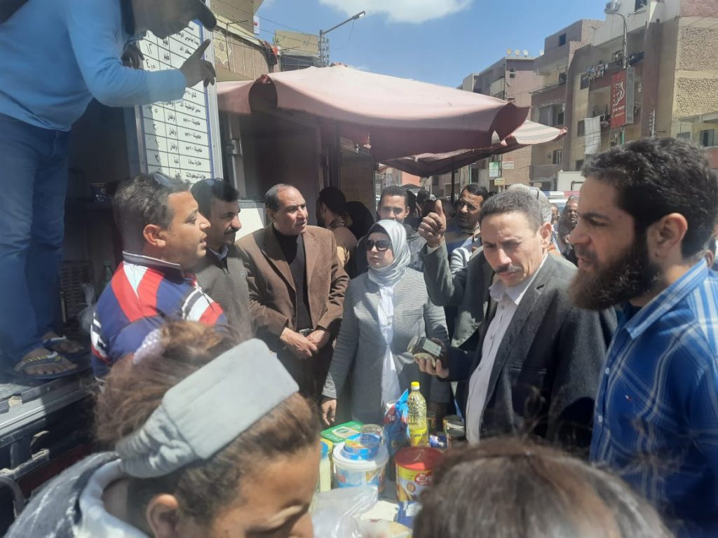 محافظ أسيوط يشدد على تكثيف الرقابة لضبط الأسواق قبل شهر رمضان 1 19 2022 637837262153932427 3931709288403