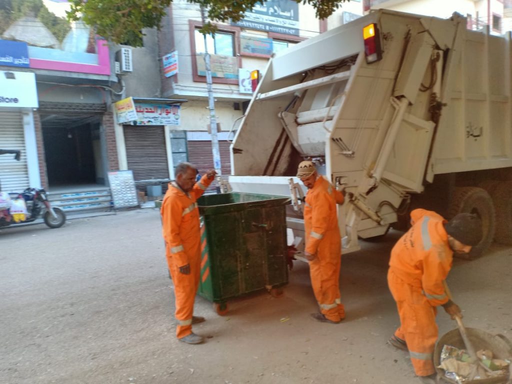 محافظ أسيوط: رفع 580 طن قمامة خلال حملات نظافة بـ 4 مراكز 1 19 2024 638402254704956076 4951709376545