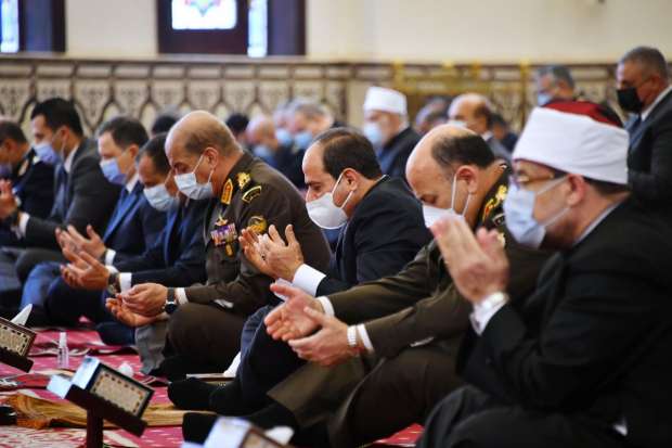 الرئيس السيسي يؤدي صلاة الجمعة بمسجد المشير طنطاوي بمناسبة "يوم الشهيد" 1 201847463716470034931709895067
