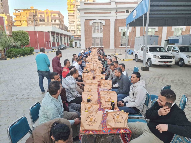 رئيس "بني سويف الجديدة" يوجه العاملين بمحطات مياه الشرب بالالتزام بالمعايير الموضوعة 1 2023 638157993153215085 3211710062584
