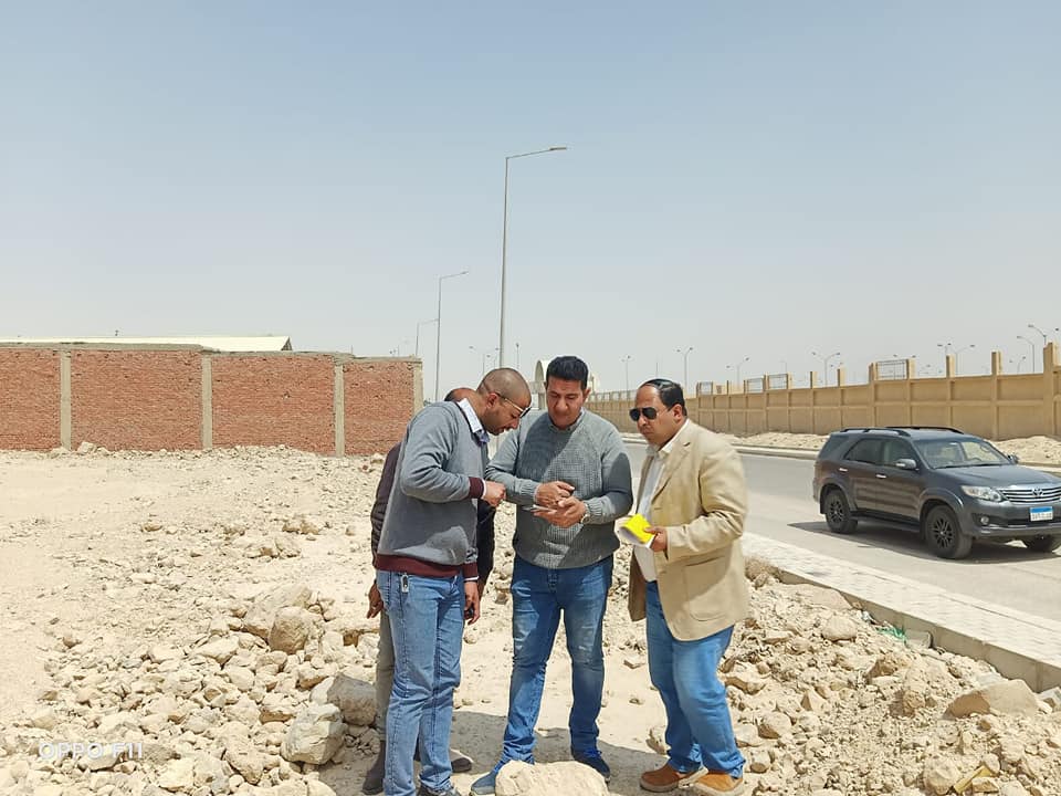 وزير الإسكان يُصدر قراراً بإزالة التعديات على 53 فدانا بقنا الجديدة واسترداد 41 فدانا بالفشن الجديدة 1 277677176 374046728099087 6301262540742155015 n1710845043