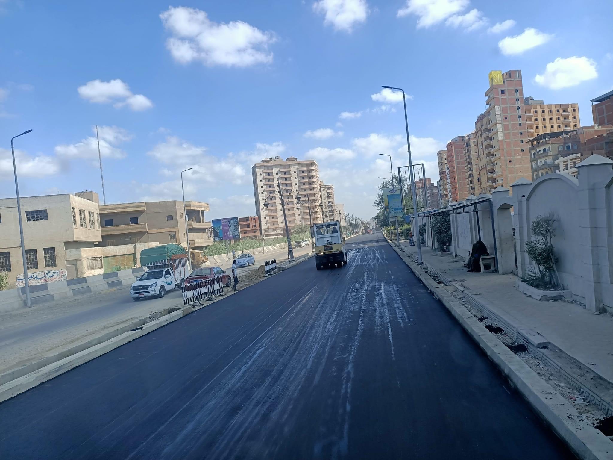 376836 نائب محافظ الغربية يتفقد أعمال الرصف والتطوير بحى ثان المحلة الكبرى (1)1711625763