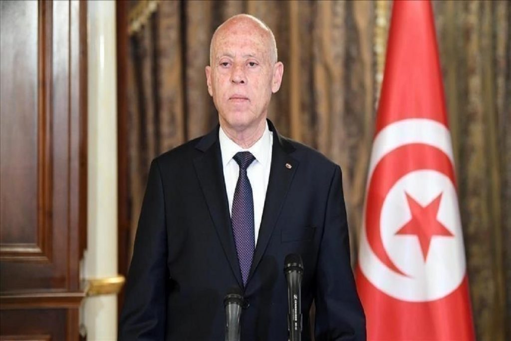 الرئيس التونسي ينهي مهام وزير النقل ووزيرة الشئون الثقافية 1 4 91710260406