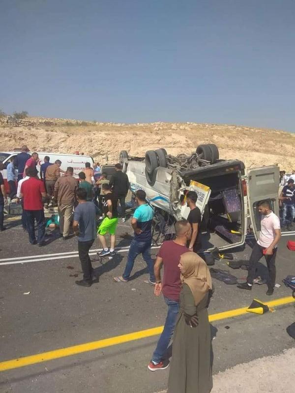 مصرع وإصابة 13 طالبا في انقلاب حافلة تقلهم عند طريق السخنة بالسويس 1 40011767 152552848993128 1242770455207608320 n 15350096911710950644