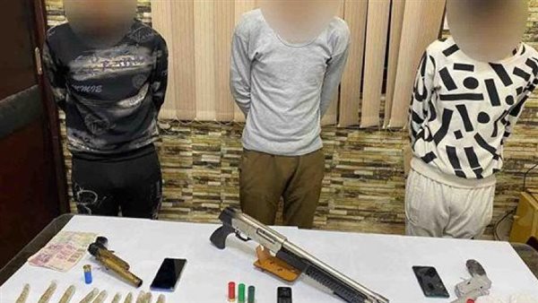 ضبط 3 عناصر إجرامية بحوزتهم مواد مخدرة بقيمة 1.1 مليون جنيه قبل ترويجها بثلاث محافظات 1 4621709720466