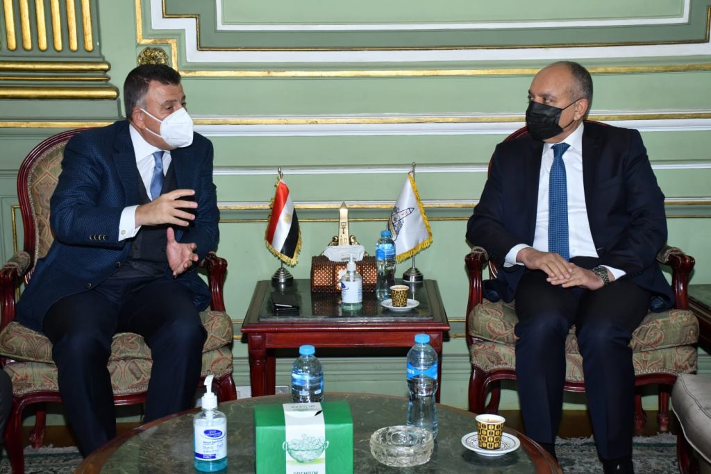 رئيس جامعة الأزهر يبحث مع سفير مصر بالمالديف توطيد سبل التعاون العلمي 1 4891710418623