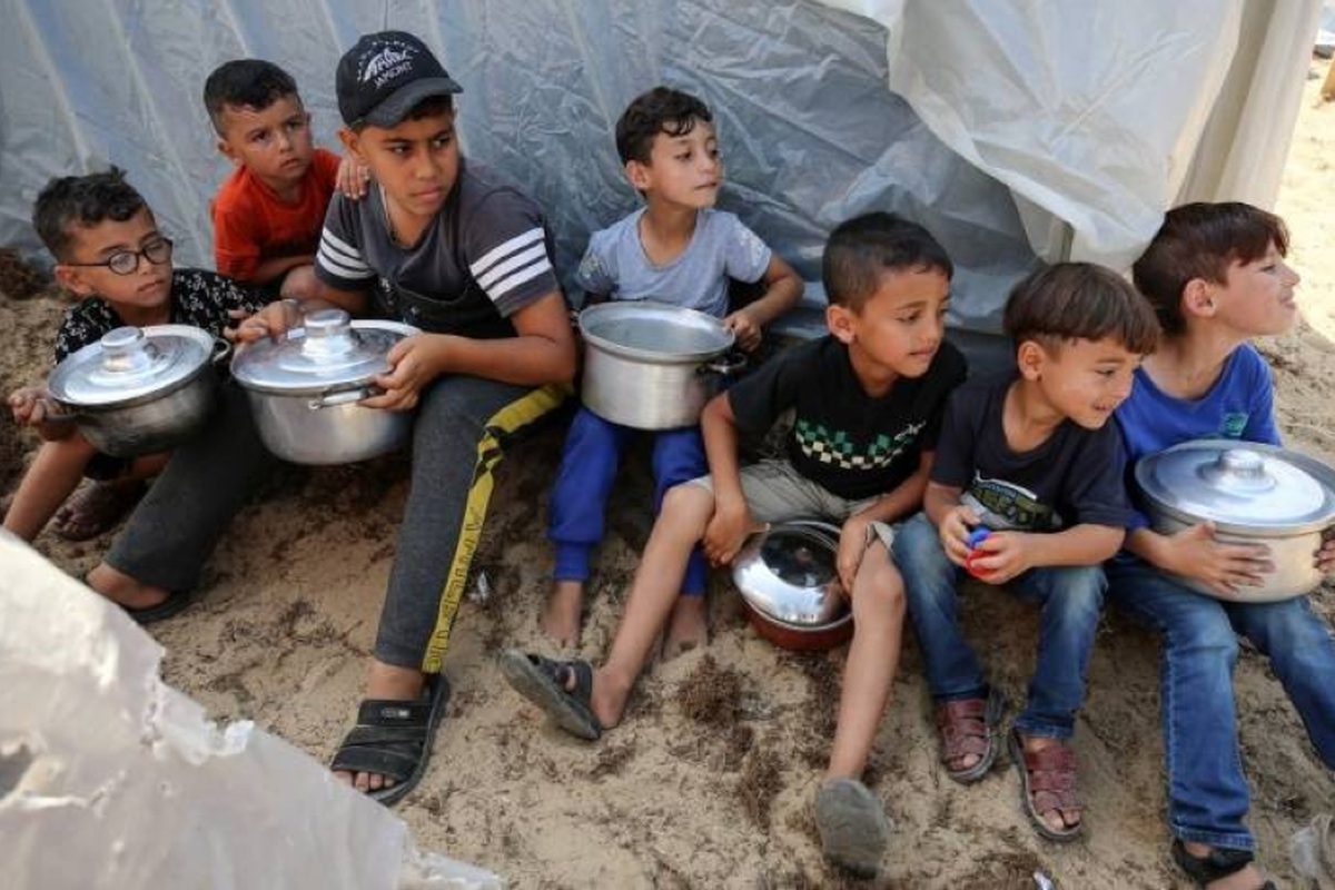 وزارة الاقتصاد الفلسطينية: إسرائيل تستخدم التجويع كأسلوب في حرب الإبادة الجماعية وتفرض حصارا ماليا واقتصاديا على فلسطين 1 6b65c0609e20a3fd81d29ff7573dbfda1710495484