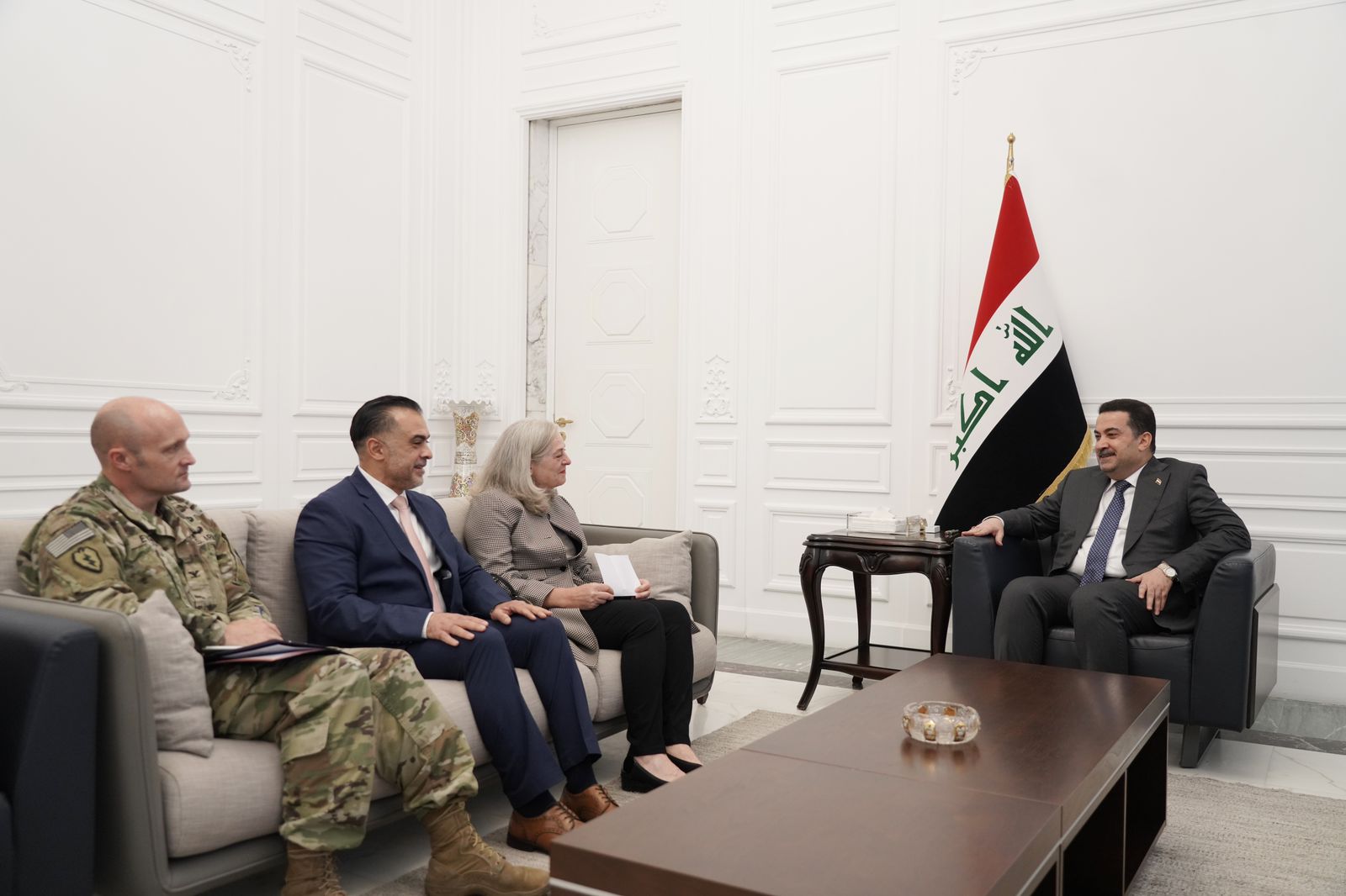 العراق وأمريكا يبحثان التعاون في مجال الاتصالات وتكنولوجيا المعلومات 1 730102022 c2e48736 18f4 4290 8e0c 080124d3a3ef1709792763
