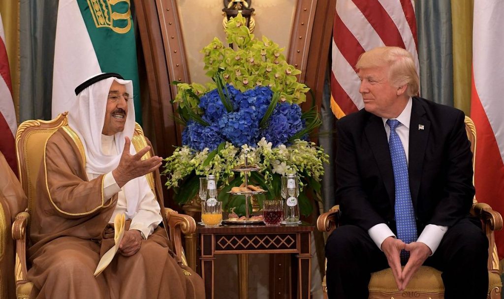 البيت الأبيض: واشنطن تعمل على فتح ممر بحري للمساعدات لغزة 1 7733131709332083