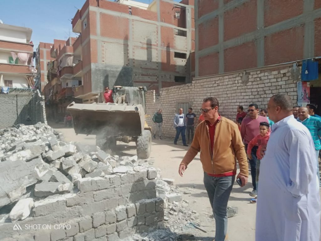 محافظ الإسكندرية يشدد علي التصدي بكل قوة لأعمال البناء المخالف وإزالة الاشغالات 1 9941710530103