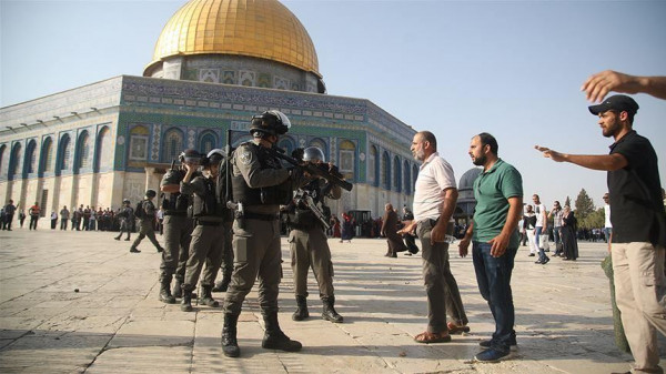 "الخارجية الفلسطينية": منع الاحتلال سكان الضفة الغربية من الوصول للمسجد الأقصى "جريمة ضد الإنسانية" 1 99990804141711111804