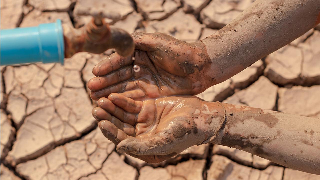 وزير الري: مصر تعد مثالا للبلدان التي تواجه التحديات المزدوجة المتمثلة في ندرة المياه وتغير المناخ 1 BdACGEA1711116663