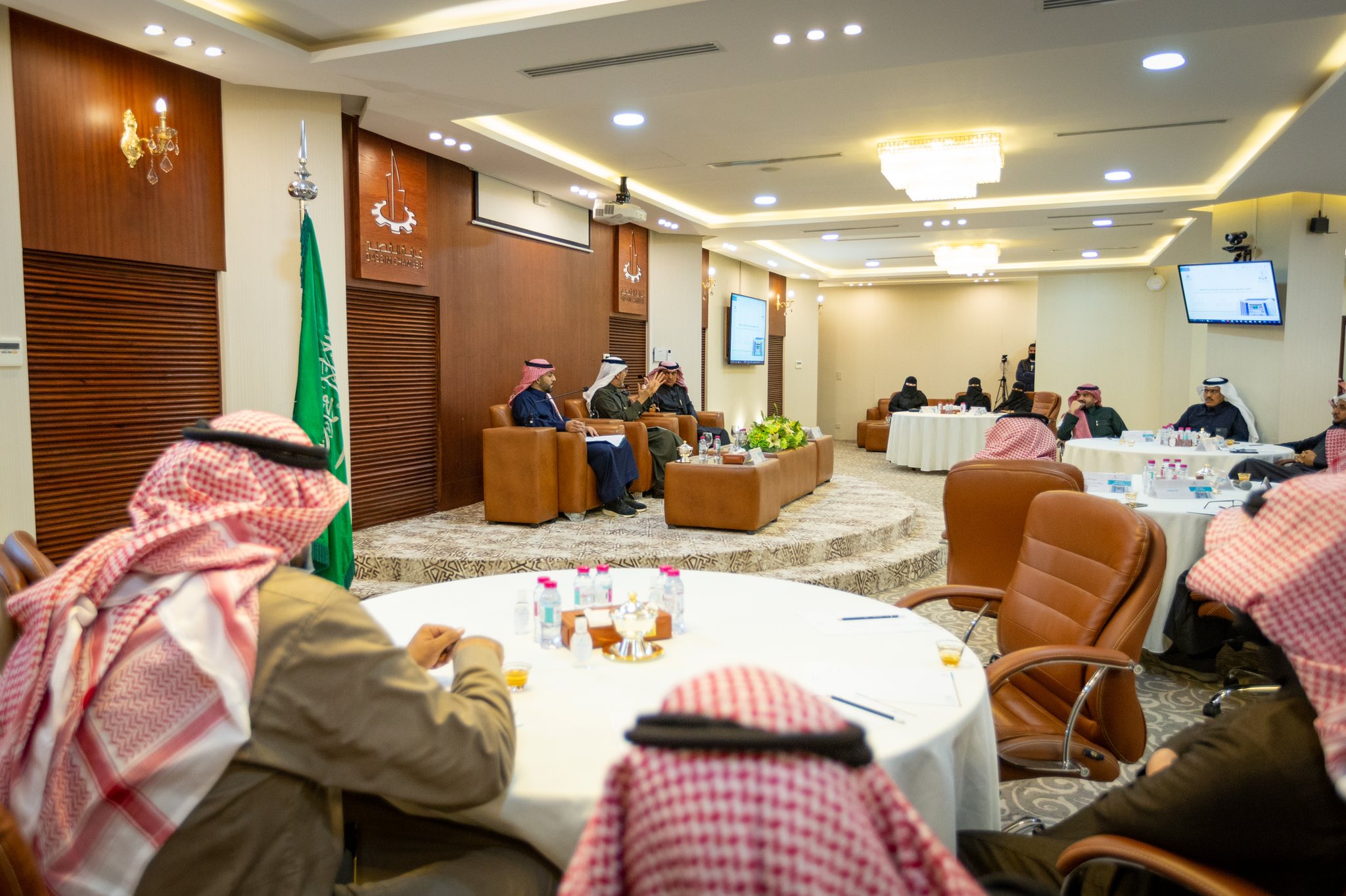مدير "تعليم الإسكندرية" يؤكد أهمية الشراكة مع القطاع الخاص والتوسع في إنشاء المدارس التكنولوجية التطبيقية 1