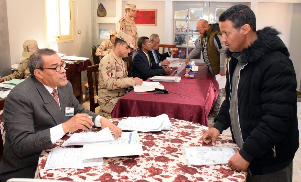 القوات المسلحة تدفع لجنة تجنيدية لإنهاء مواقف التجنيد لأبناء حلايب وشلاتين وأبو رماد 1 Fr1lsLwWcAEPtpR1709463663