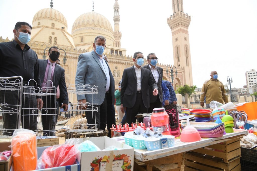 محافظ الغربية يتابع الأعمال الجارية في مركز خدمات مصر وطريق المعامل ومحور أم القرى 1 IMG 20210322 WA00421711210683