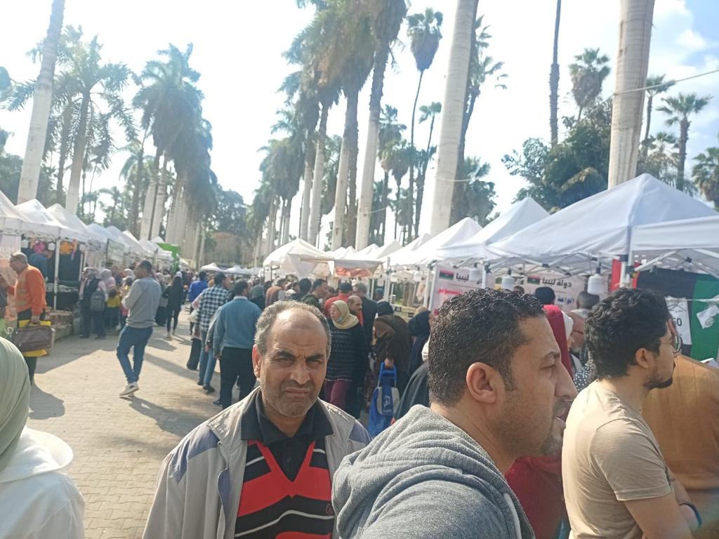 لليوم الرابع على التوالي.. معرض "خير مزارعنا لأهالينا" يشهد إقبالا كبيرا من المواطنين 1 IMG 20230307 WA01011709634903