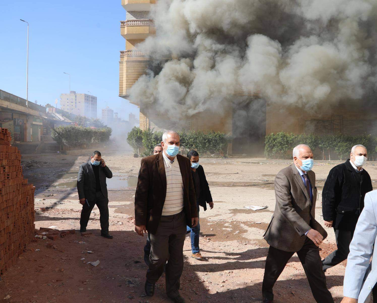 محافظ الجيزة: إخلاء عدد من العقارات إثر نشوب حريق باستديو الأهرام في العمرانية 1 WhatsApp Image 2021 01 31 at 31710557883