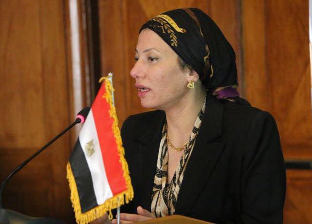 وزيرة البيئة تستعرض رؤية وزارة البيئة في تطوير بحيرة البرلس كأحد المحميات الطبيعية 1 وزيرة البيئة251710069243