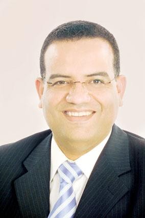 الكاتب الصحفي محمود مسلم: عمق وعراقة العلاقات المصرية الكويتية على المستويين الشعبي والرسمي 1 محمود+مسلم1712225763