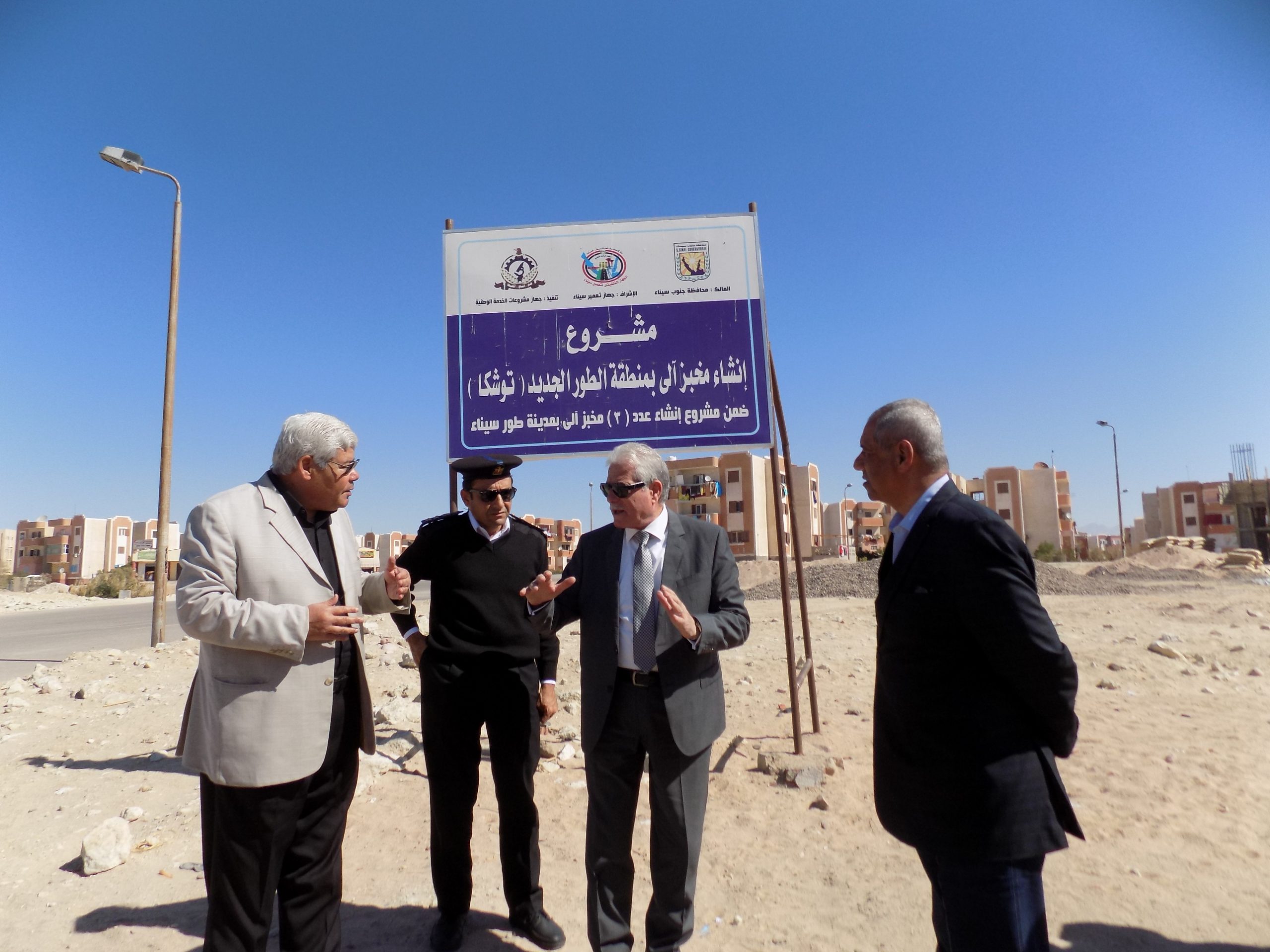 1633826 محافظ جنوب سيناء يتفقد مشروع انشاء مخبر الى بمنطقة الطور الجديدة1713446045 scaled