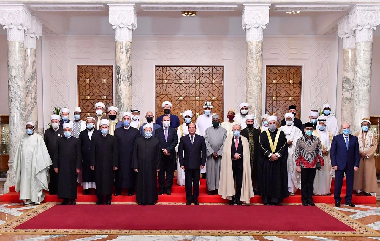 الأمين العام لدُور وهيئات الإفتاء في العالم يهنئ الرئيس السيسي بمناسبة أداء اليمين الدستورية 1 19 2021 637635257518814441 8811712061487