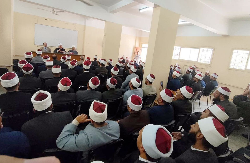 "أكاديمية الأزهر العالمية" تختتم فعاليات عدد من الدورات التدريبية لأئمة ودعاة إندونيسيا 1 19 2023 638219084896521925 6521712577607