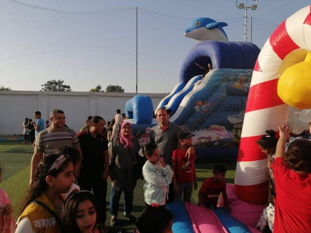 المواطنون يتوافدون على الحدائق والمتنزهات في أول أيام عيد الفطر المبارك 1 2022 637929985830020434 21712737204