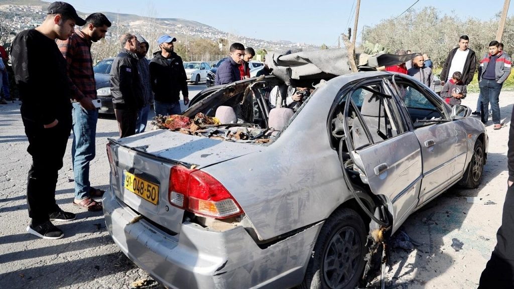 استشهاد فلسطينيين اثنين وسط استمرار هجمات المُستوطنين الإسرائيليين في أنحاء الضفة الغربية المُحتلة 1 2023 03 09T064125Z 181420585 RC26QZ9OAOT1 RTRMADP 3 ISRAEL PALESTINIANS VIOLENCE1713215525