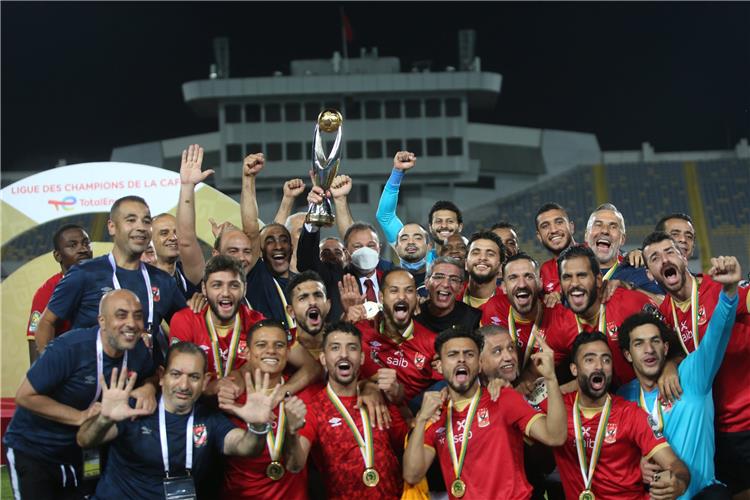 الأهلي يتوج ببطولة إفريقيا للكرة الطائرة للمرة الـ16 في تاريخه ويتأهل لمونديال للأندية 1 2489561713905284