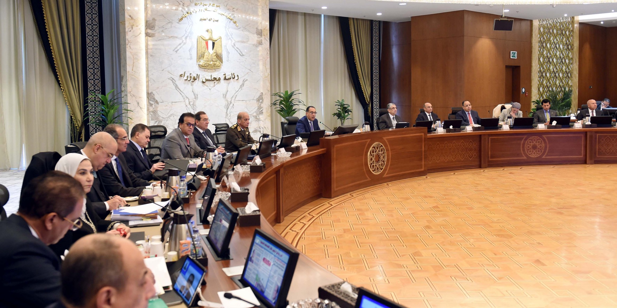 "التضامن" والنيابة العامة تنظمان دورة تدريبية لموظفي الوزارة الممنوح لهم الضبطية القضائية 1 324105158 2846782342181305 6749073334839701128 n1714481343