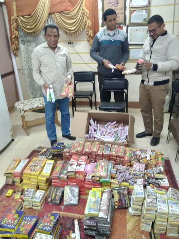 ضبط 6 أشخاص بحوزتهم كميات كبيرة من الألعاب النارية بالوادي الجديد والأقصر والجيزة 1 3281712404085