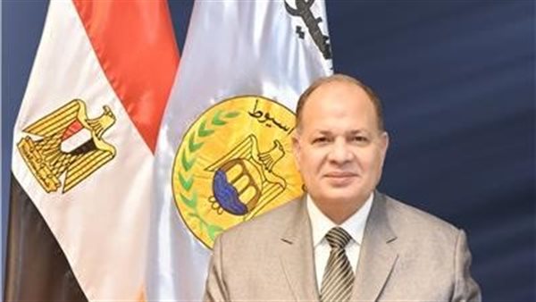 محافظ أسيوط يؤكد ضرورة تضافر الجهود الحكومية والأهلية لدعم الأسر ومساندتها من أجل "حياة كريمة" 1 5601713368767