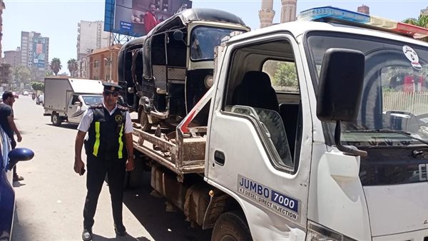 ضبط سائق "توك توك" لا يحمل تراخيص صدم رجل مرور بالشرقية وهرب 1 5911712484844