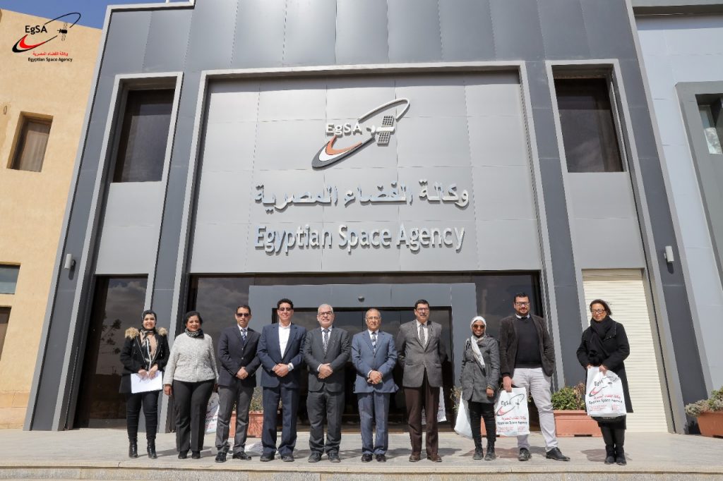 رئيس وكالة الفضاء المصرية: سنتعاون مع إيطاليا في تنفيذ مشروعات متعلقة بالفضاء والتنمية 1 7851713865815