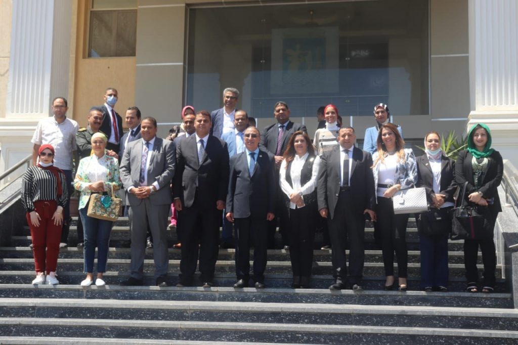 محافظ الإسكندرية يبحث مع وفد من مجلس نواب مدينة جينتشنغ الصينية سبل التعاون الثنائي 1 889e2bbf6c1712080323